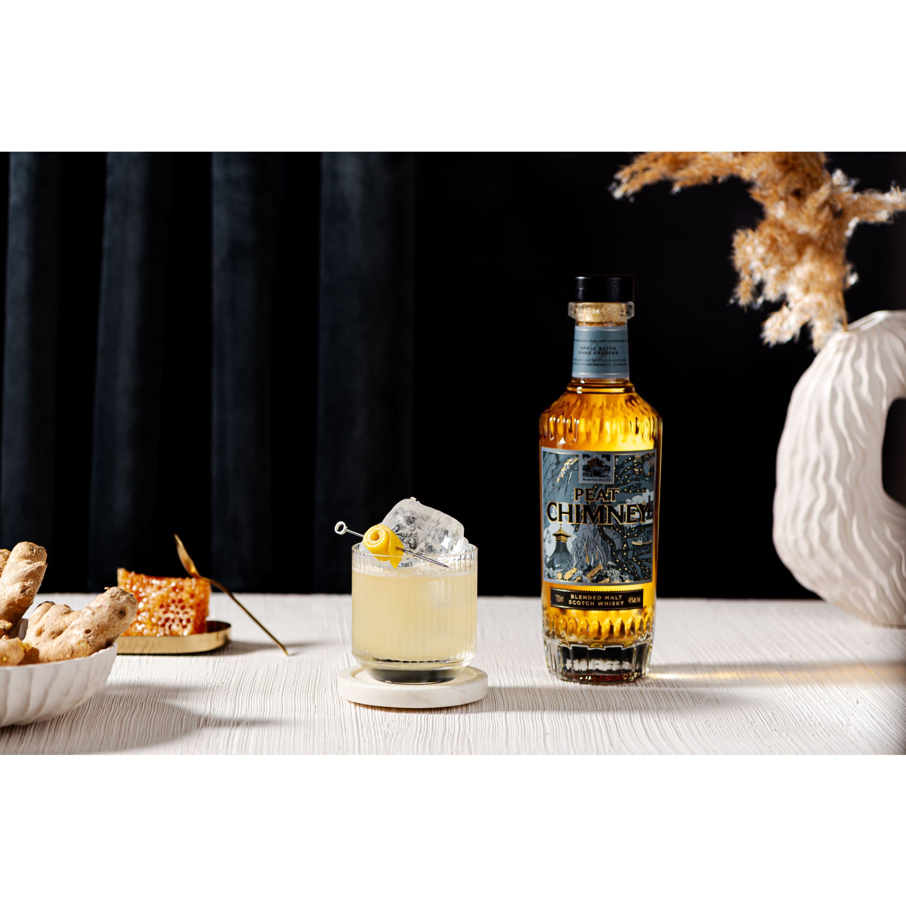 Віскі Wemyss Malts Peat Chimney Blended Malt 46% 0.7 л в подарунковій упаковці - зображення 6