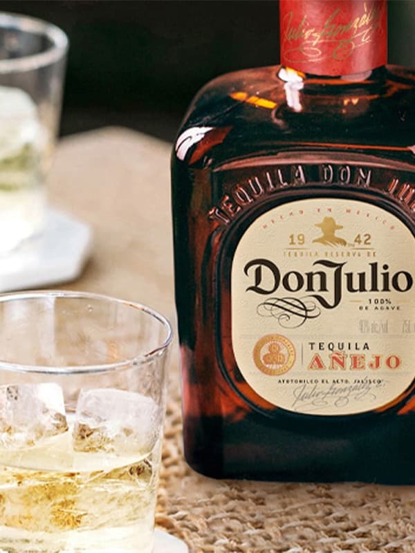 Текіла Аньехо Резерв, Дон Хуліо / Anejo Reserva, Don Julio, 38%, 0.7л, в коробці