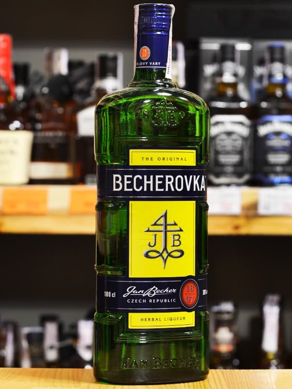 Лікер Бехеровка / Becherovka, 38%, 1л