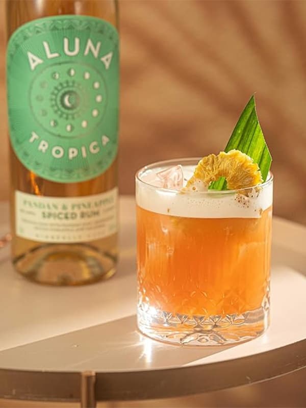 Ромовий напій Алуна, Тропіка Пандан & Пайнепл / Aluna, Tropica Pandan & Pineapple, 38%, 0.7л