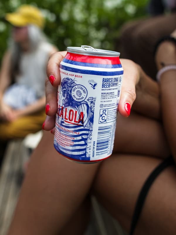 Пиво Ла Белла Лола, Медитереніан Пейл Ейл / La Bella Lola, Mediterranean Pale Ale, Barcelona Beer, з/б, 4%, 0.33л