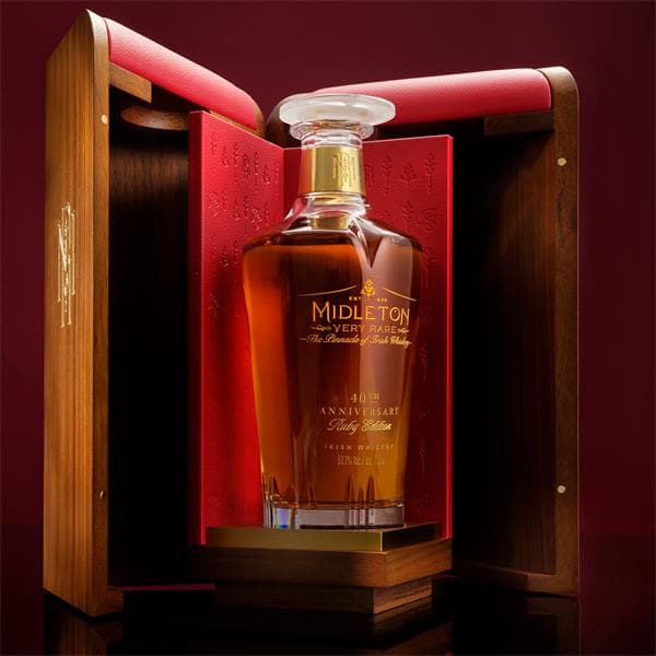 Віскі Midleton Very Rare 40th Anniversary 53.1% 0.7 л (1) в престижній упаковці