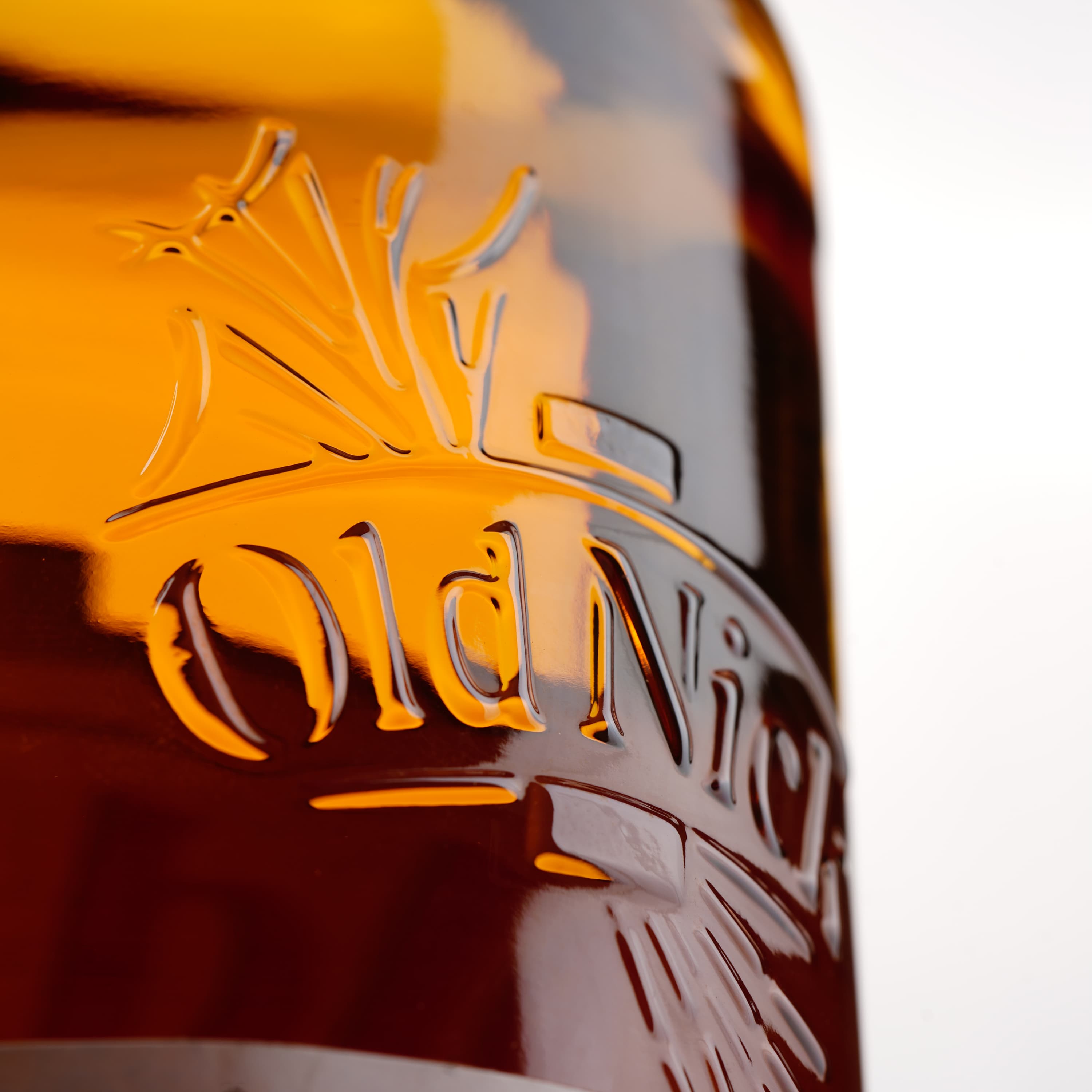 Ромовий напій Old Nick Spiced 32% 0.7 л